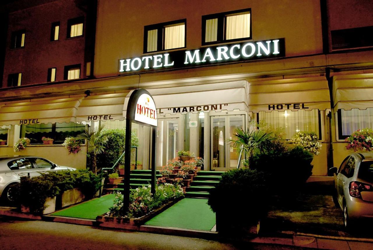 Hotel Marconi Ponte San Nicolò Buitenkant foto